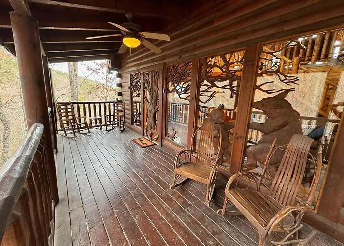Smoky Paws - Exceptional Cabin, Stunning Mountain Views, Hot Tub, Tranquil, Gigabit Internet, Free L2 Ev